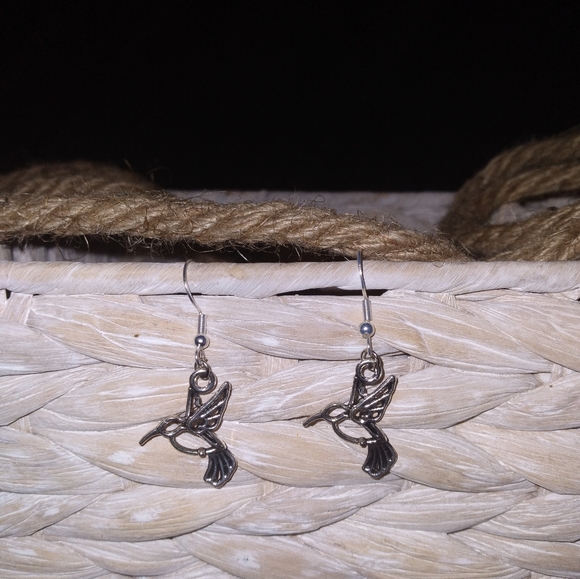 Hummingbird dangle earrings - Picture 6 of 6